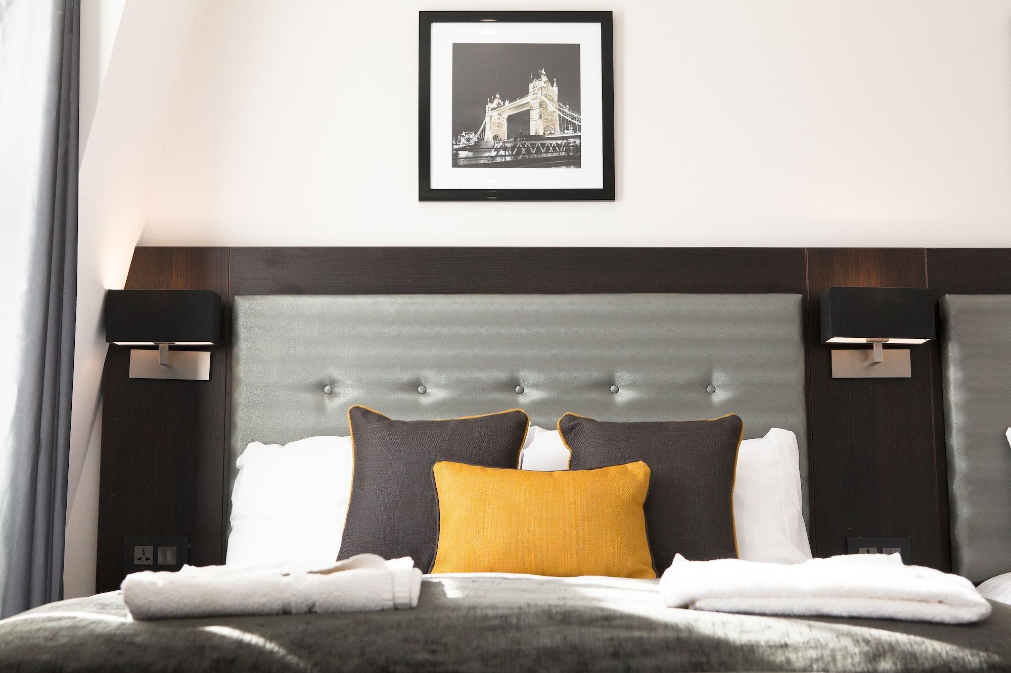 The Tudor Inn Hotel Londra Dış mekan fotoğraf