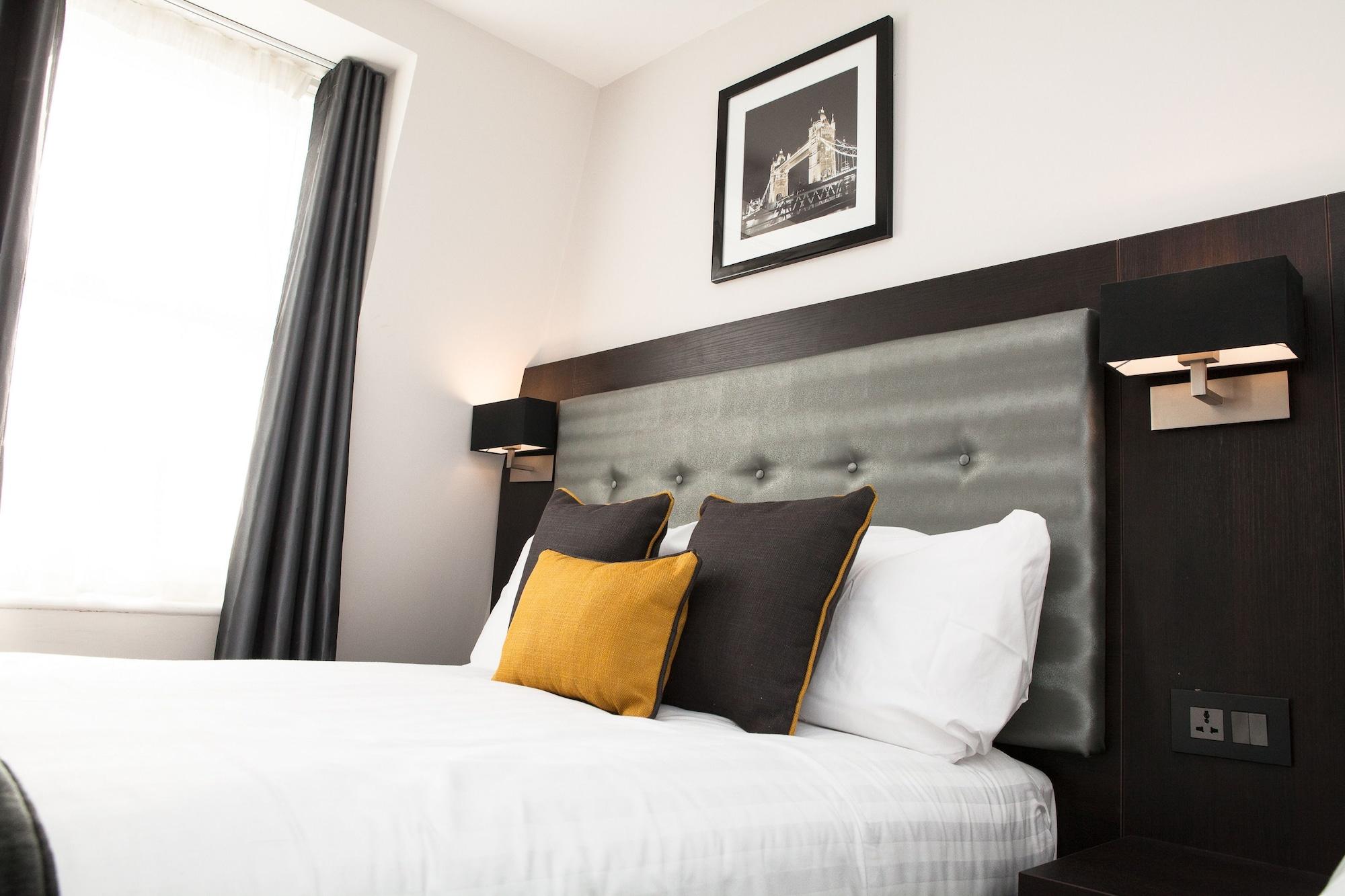 The Tudor Inn Hotel Londra Dış mekan fotoğraf