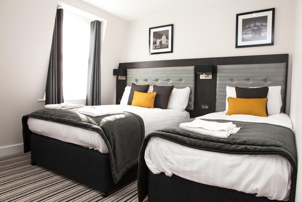 The Tudor Inn Hotel Londra Dış mekan fotoğraf