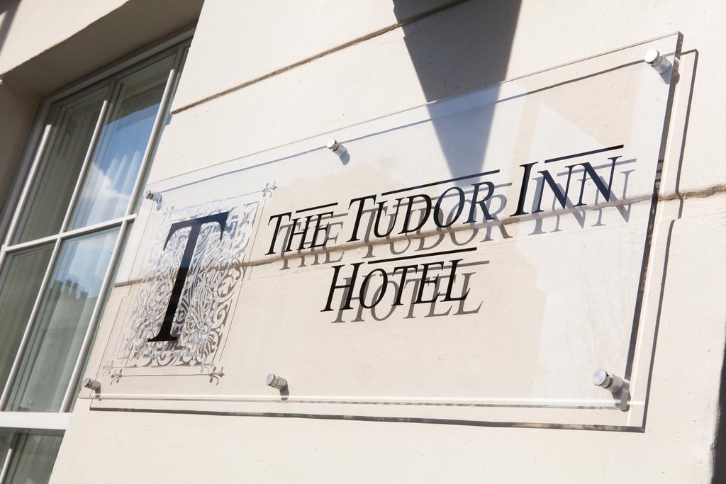 The Tudor Inn Hotel Londra Dış mekan fotoğraf