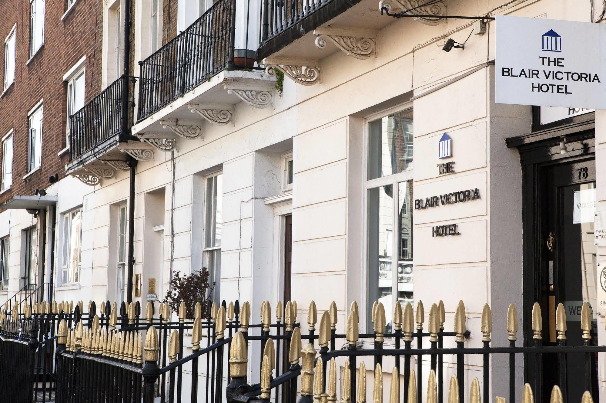 The Tudor Inn Hotel Londra Dış mekan fotoğraf